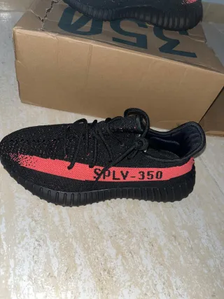 Adidas Yeezy Boost 350 V2 Core Red