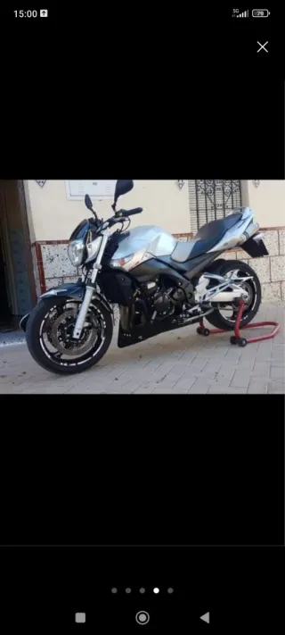 Suzuki GSR 600