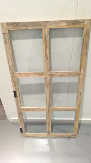 Ventana madera maciza y cristal