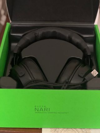 Auriculares Razer Negros.No lleva USB.