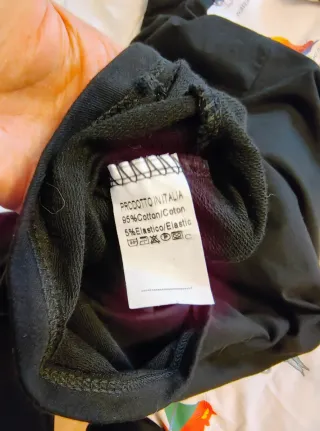 Maglia nera ampia con cappuccio taglia unica