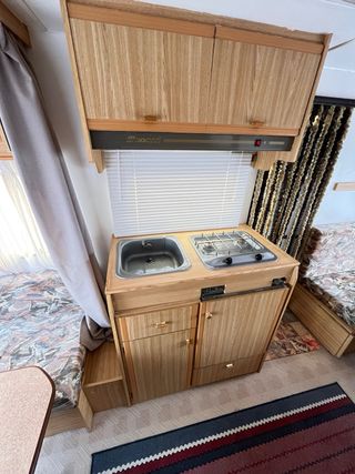 Caravana Moncayo Zeus 400 DD (679 685 019)