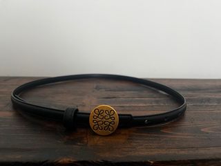 Cinturón Hebilla Dorada Negro