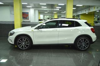 Mercedes-Benz GLA 200 CDI URBAN - 2015