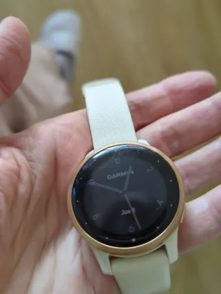 Reloj Garmin Vivoactive 4S Dorado/Blanco