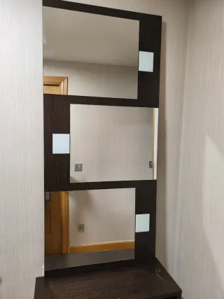 Mueble recibidor con espejo