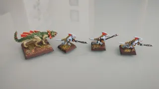 Salamandra Seraphon con eslizones (metal)