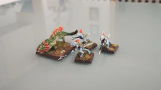 Salamandra Seraphon con eslizones (metal)