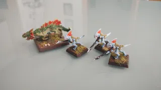 Salamandra Seraphon con eslizones (metal)