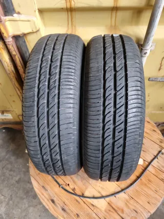 Se vende 2 Neumáticos en perfecto estado