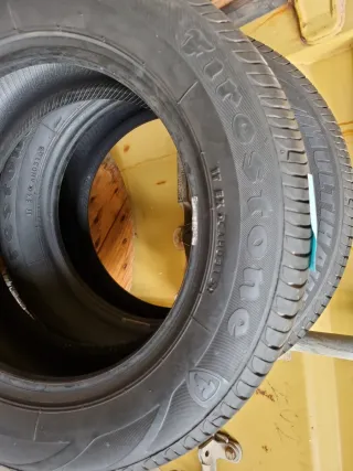 Se vende 2 Neumáticos en perfecto estado