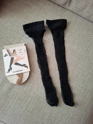 Medias altas Calzedonia rejilla negras y beige tal