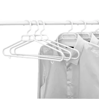 NUEVAS. Perchas de Plástico Blancas