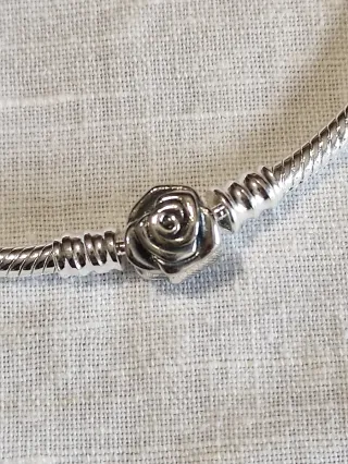 Bracciale Pandora con Rosa Argento