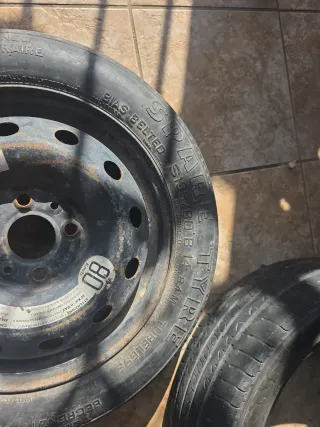 Rueda galleta Pirelli 135/80 B15