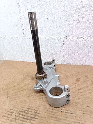 Tija BMW F800R 2005-2014 puente horquilla inferior