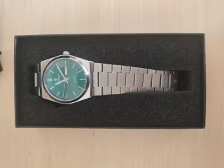 Reloj Poedagar Lujo Verde y Plateado