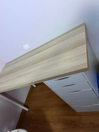 Scrivania Ikea in Legno e Metallo Bianco