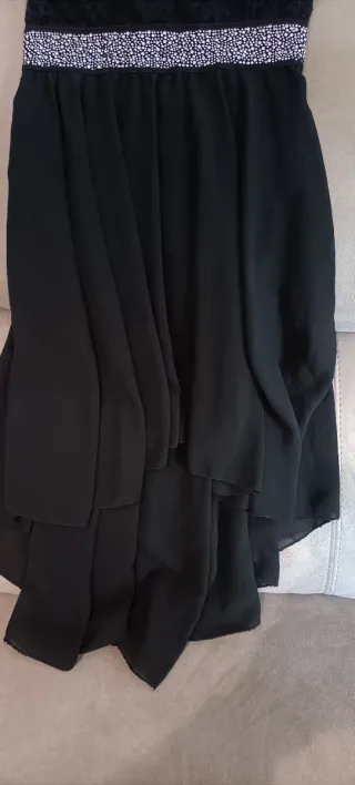 Vestido negro de fiesta sin tirantes