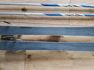 Esquís Rossignol T-Power con bastones