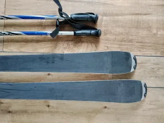 Esquís Rossignol T-Power con bastones