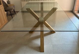 Mesa de comedor cristal y madera Agerby ( Jysk)