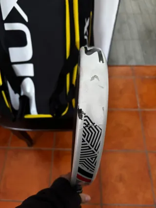 Pala y paletero de pádel Diablo Revolution Pro 3