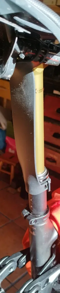 Protector tija telescópica bici