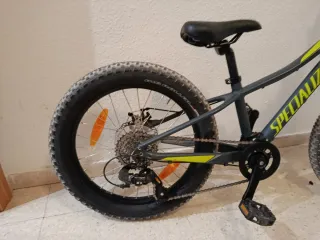 Bicicleta Specialized Fat Bike Infantil