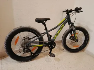 Bicicleta Specialized Fat Bike Infantil