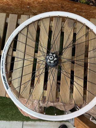 Rueda Delantera MTB 26 Blanca