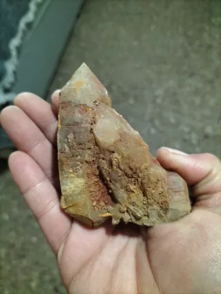 Mineral cuarzo natural