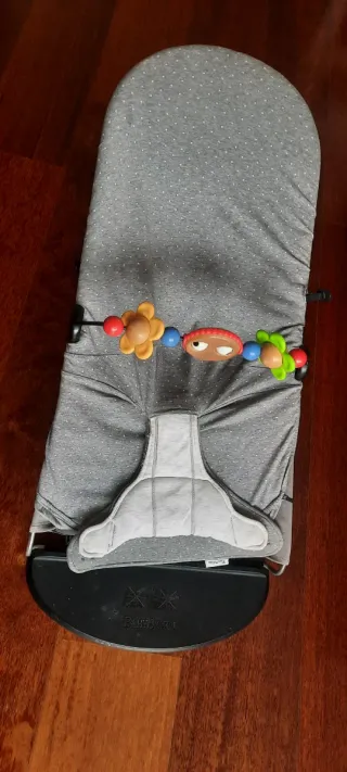 Hamaca Babybjörn con funda y juguete