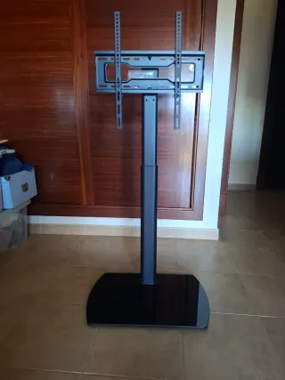 Soporte de pie para TV