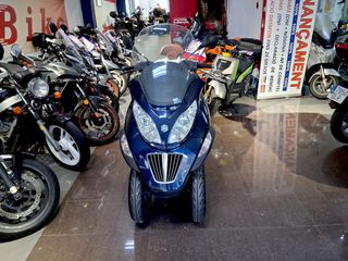 Piaggio MP3 400