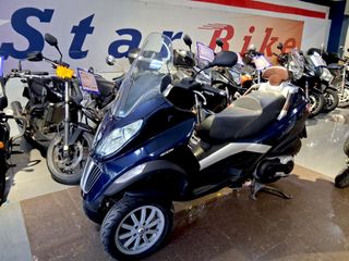 Piaggio MP3 400