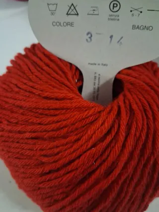 10 gomitoli cashmere rosso