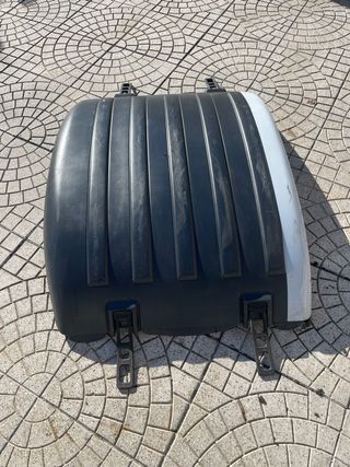 Copriruote camion con ganci