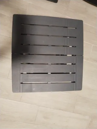 Tavolo pieghevole in plastica nero