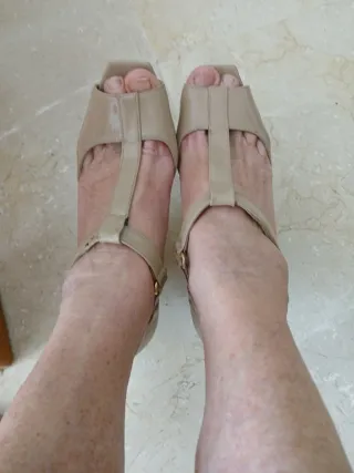 Zapatos de piel beige