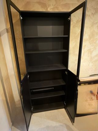 Vitrina Negra Ikea Cristal y Metal