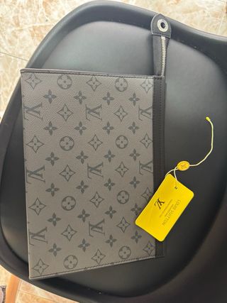Neceser Louis Vuitton Beige