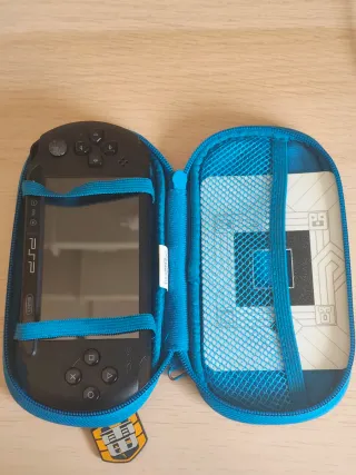 Sony PSP Street Negra + 2 juegos