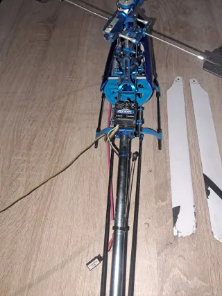 Chasis Helicóptero RC Azul