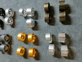 Llantas Mini Z ( varias unidades)