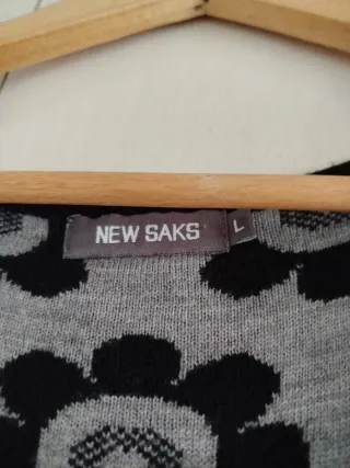 Vestido lana flores gris y negro