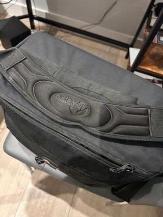 Mochila fotográfica Lowepro 200 AW