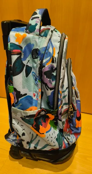 Mochila Totto con ruedas floral
