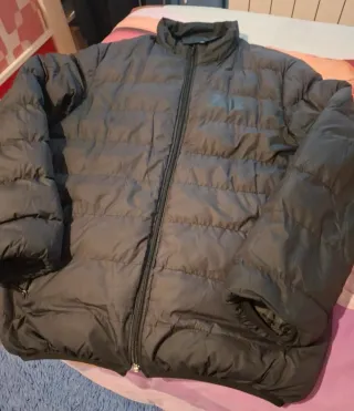 Cazadora acolchada chico negra