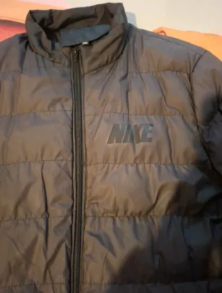 Cazadora acolchada chico negra